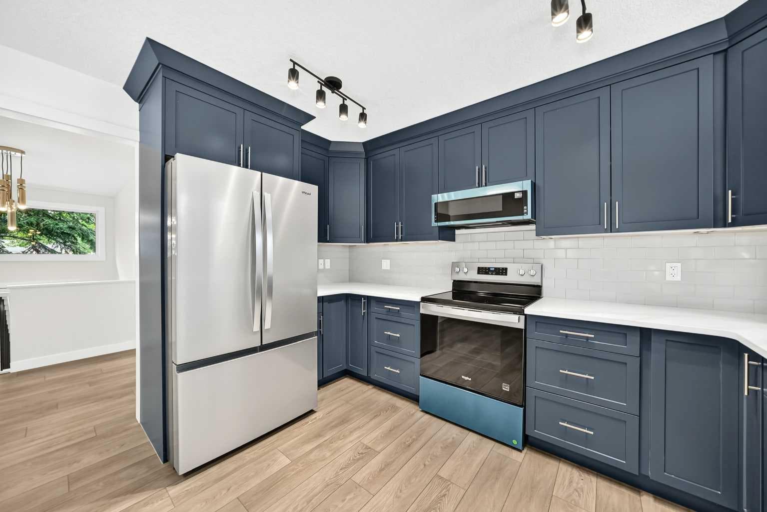4016 37 Street NW — photo 4