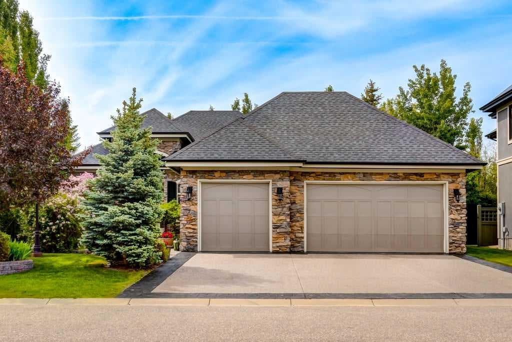 Detached in West Springs