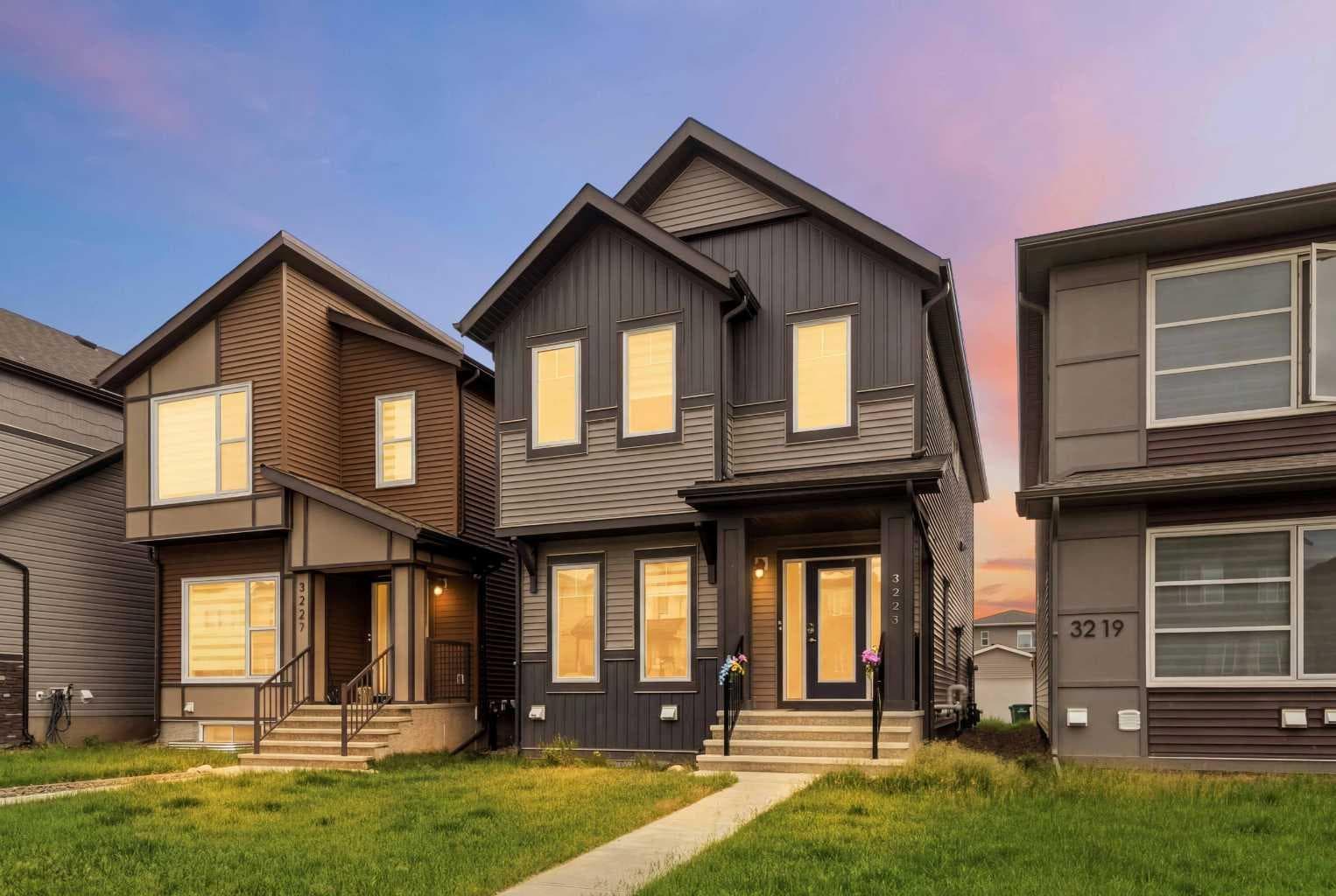 3223 Chinook Winds Drive SW — photo 2