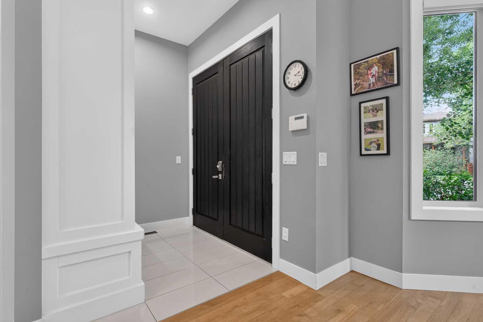 2219 2 Avenue NW — photo 3