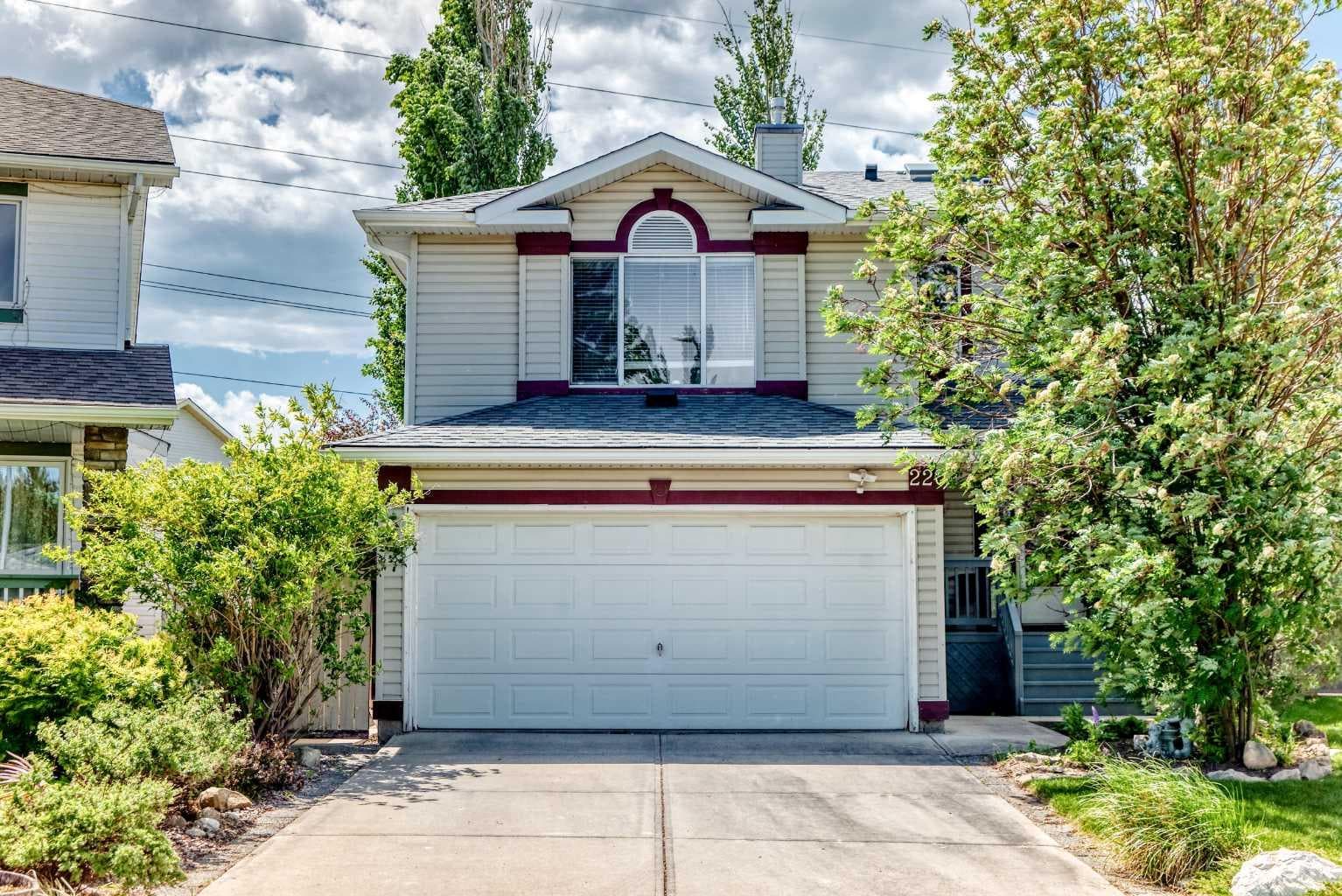 220 Shawbrooke Manor SW — photo 3