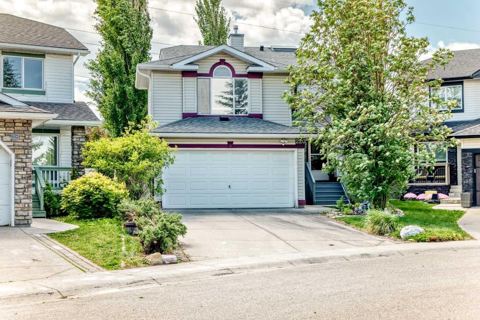 220 Shawbrooke Manor SW — photo 4