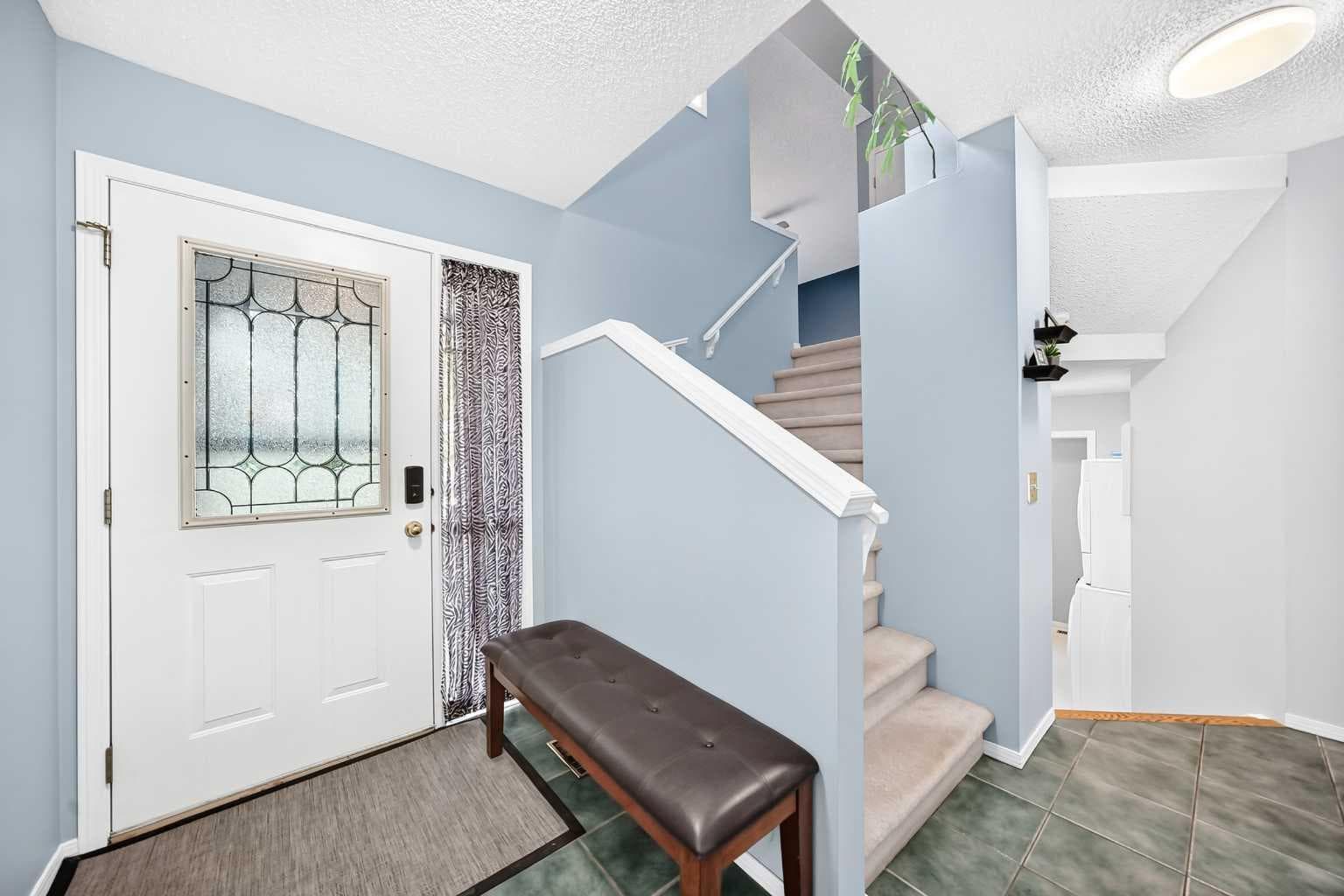 220 Shawbrooke Manor SW — photo 5
