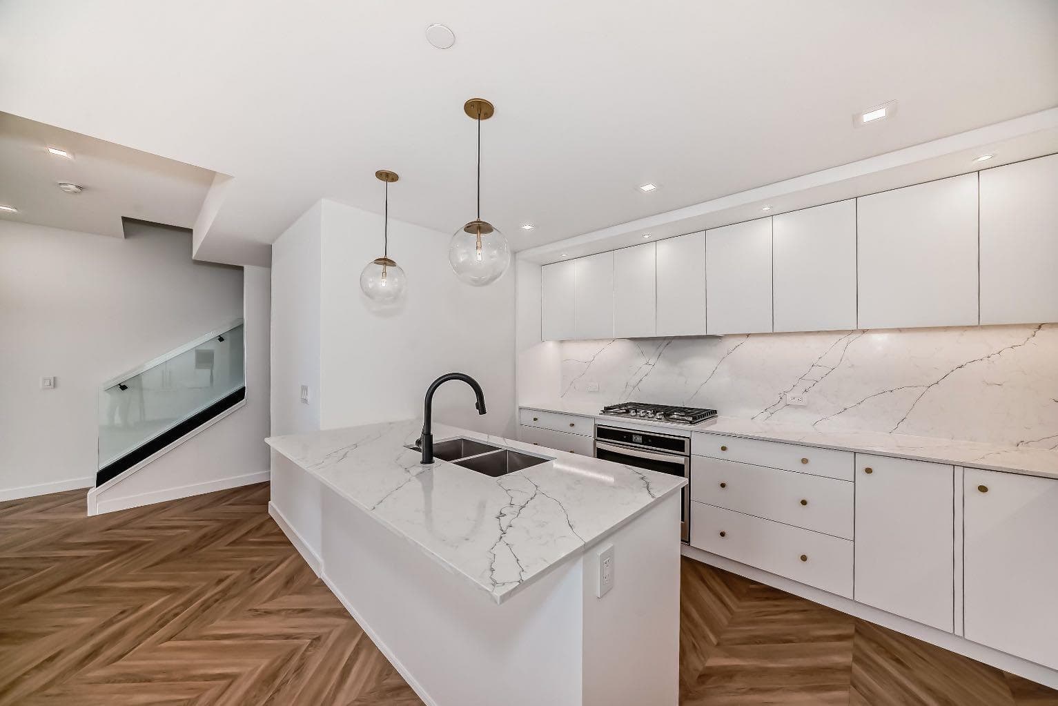 112, 8445 Broadcast Avenue SW — photo 4