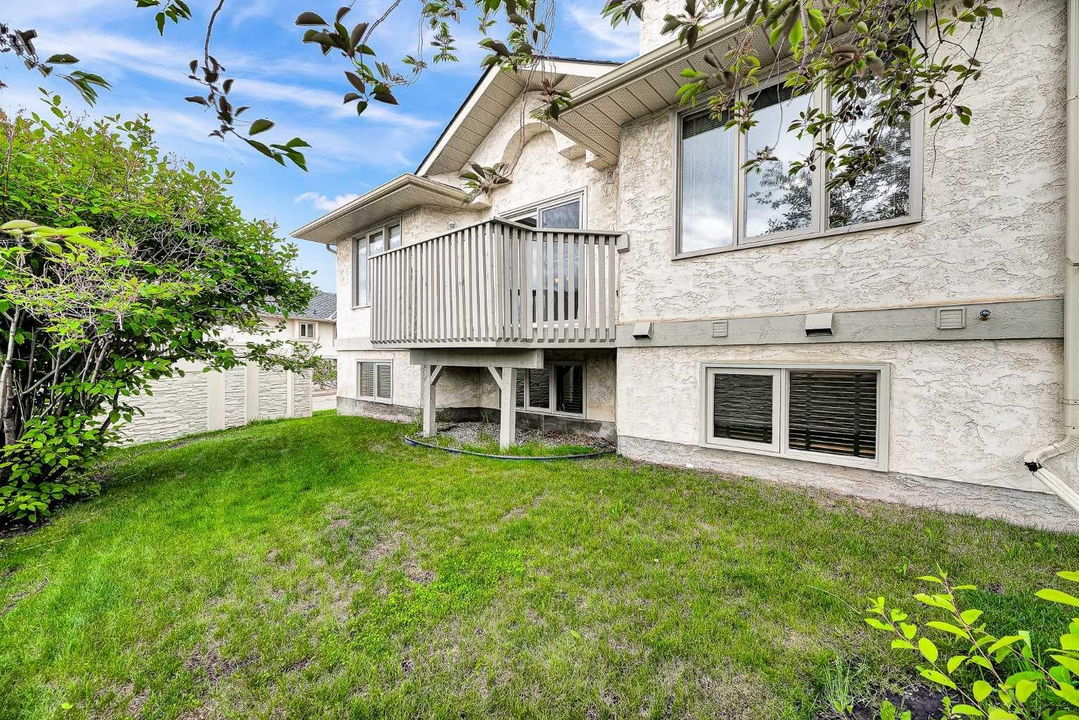 8 Edgepark Villas NW — photo 3