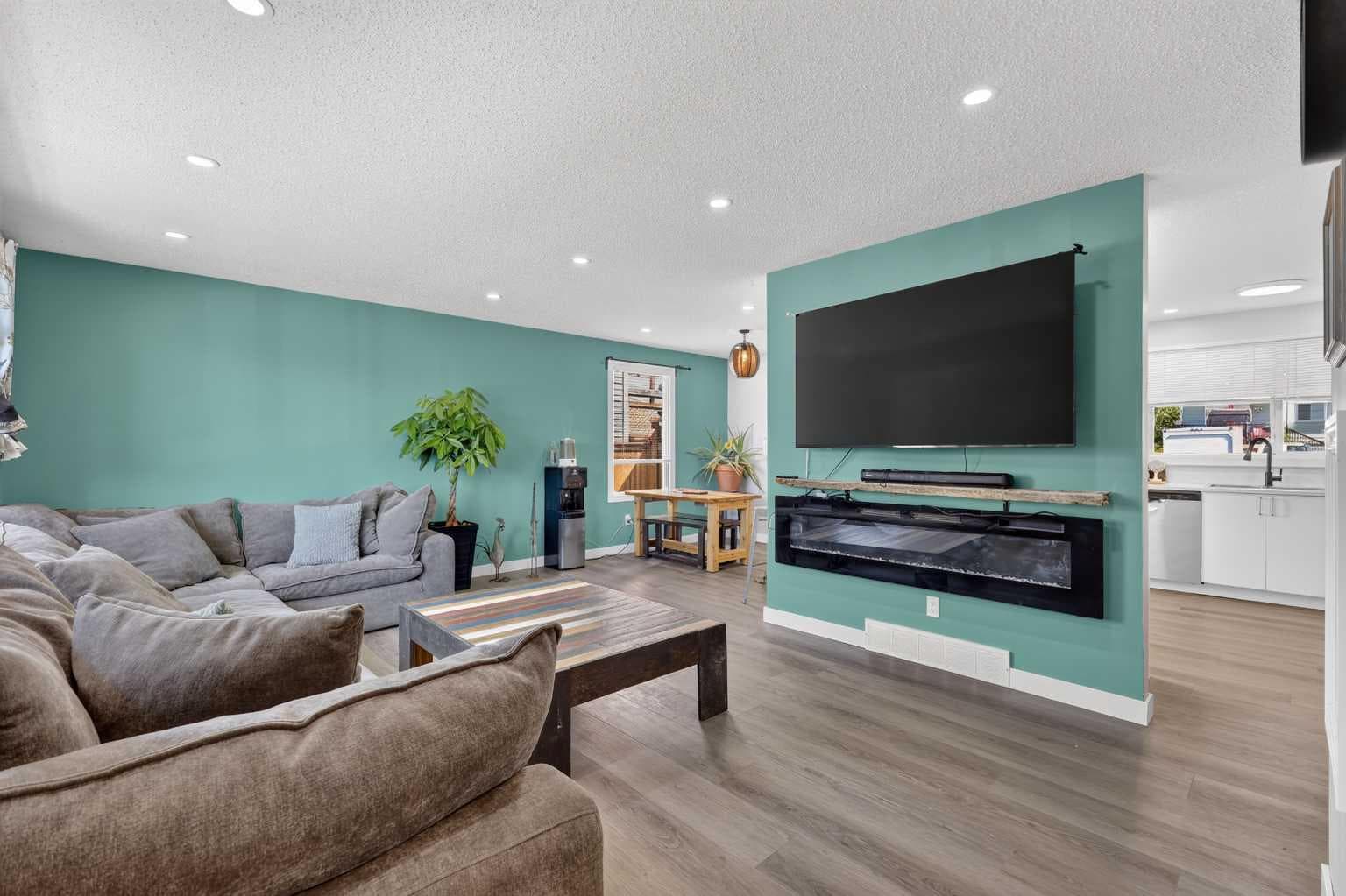 24 Penworth Crescent SE — photo 5
