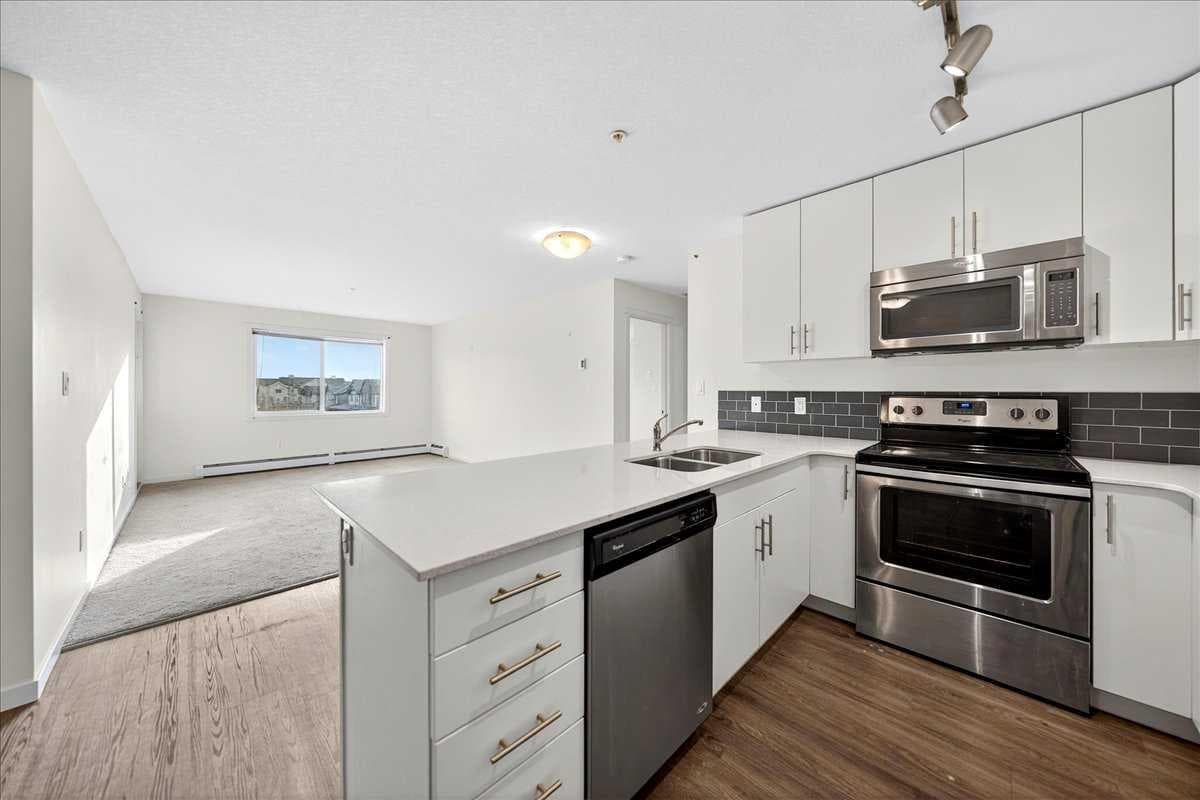 2308, 181 Skyview Ranch Manor NE — photo 5