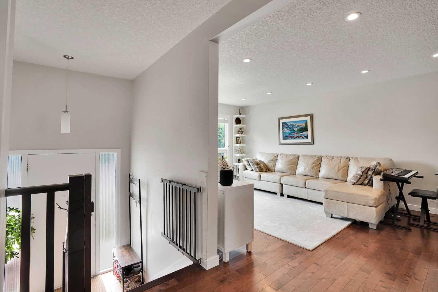 5212 Valiant Drive NW — photo 3