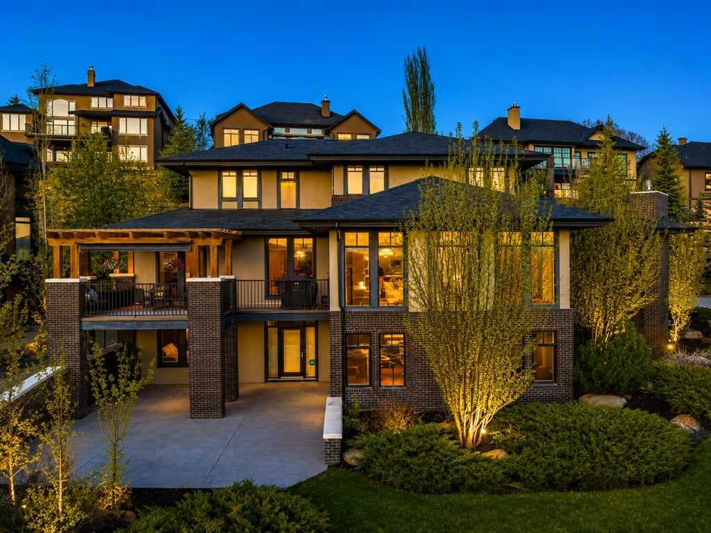 16 Spring Valley Way SW — photo 1