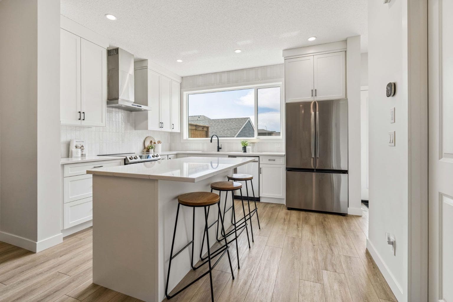 185 Emberside Hollow — photo 2