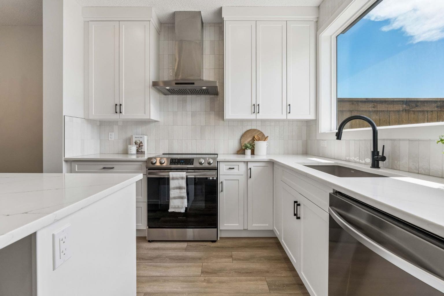 185 Emberside Hollow — photo 3