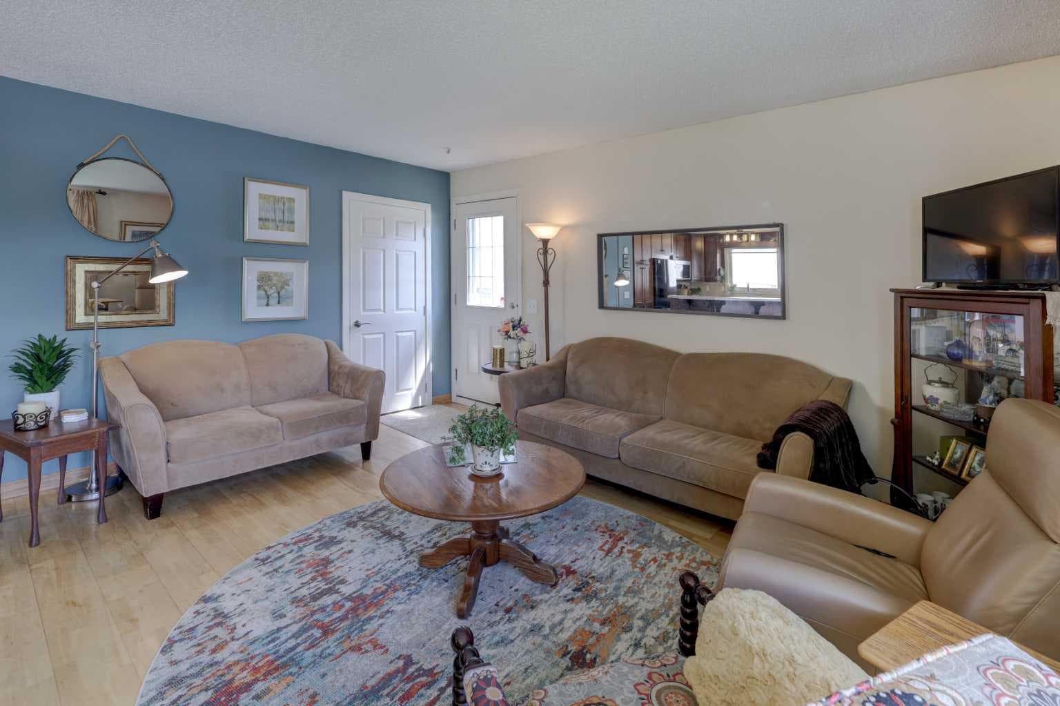 148 Rundlecairn Rise NE — photo 3