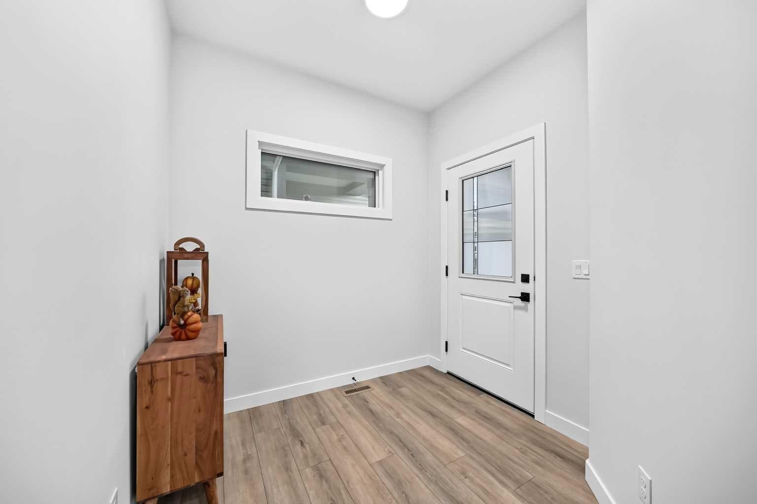 118 Ambleside Heath NW — photo 3