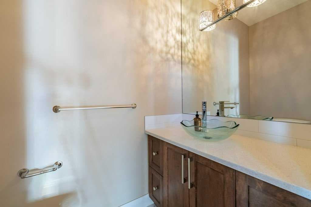 1241 Westmount Drive — photo 4