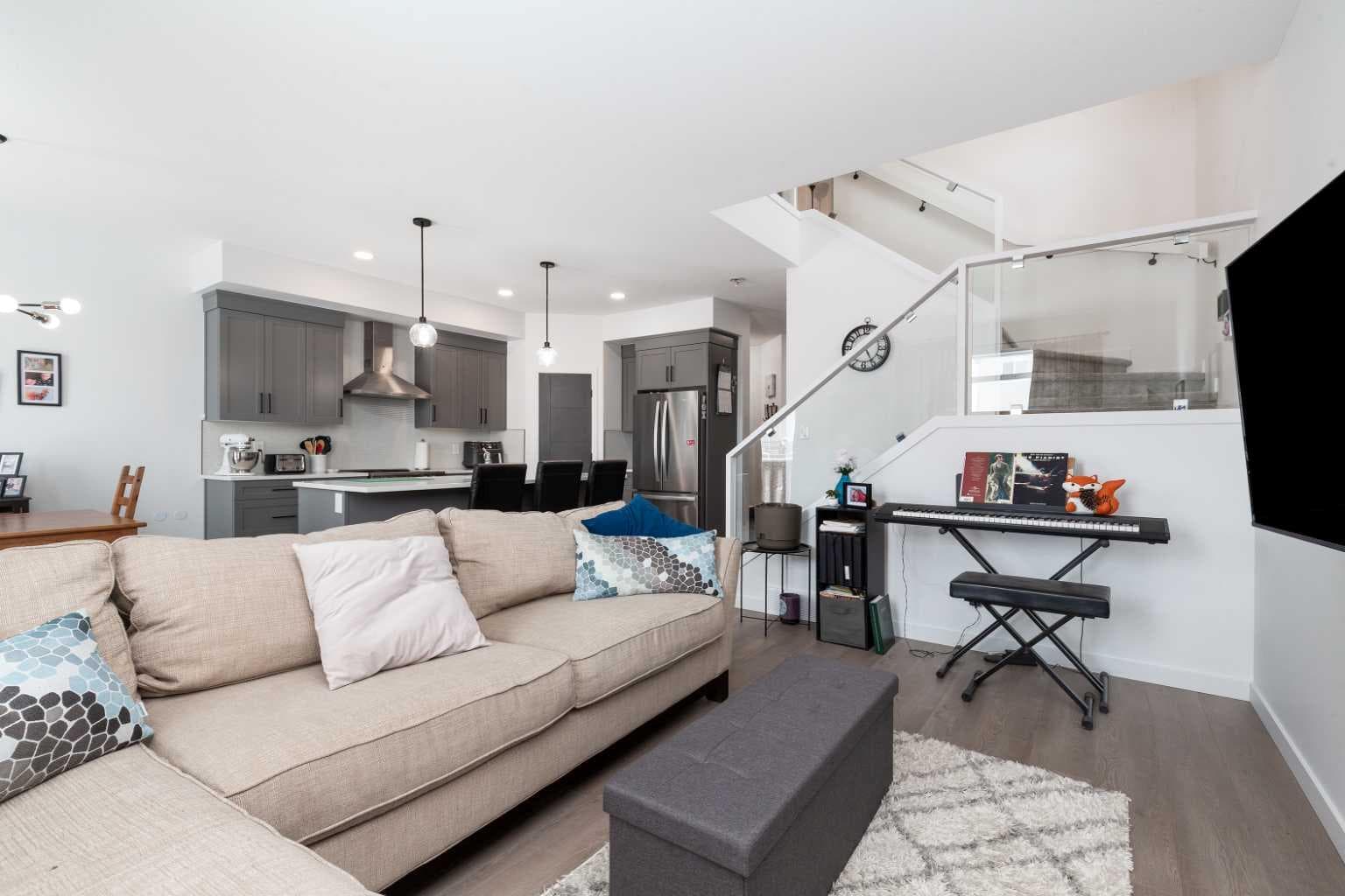 1219 Pacific Circle W — photo 4
