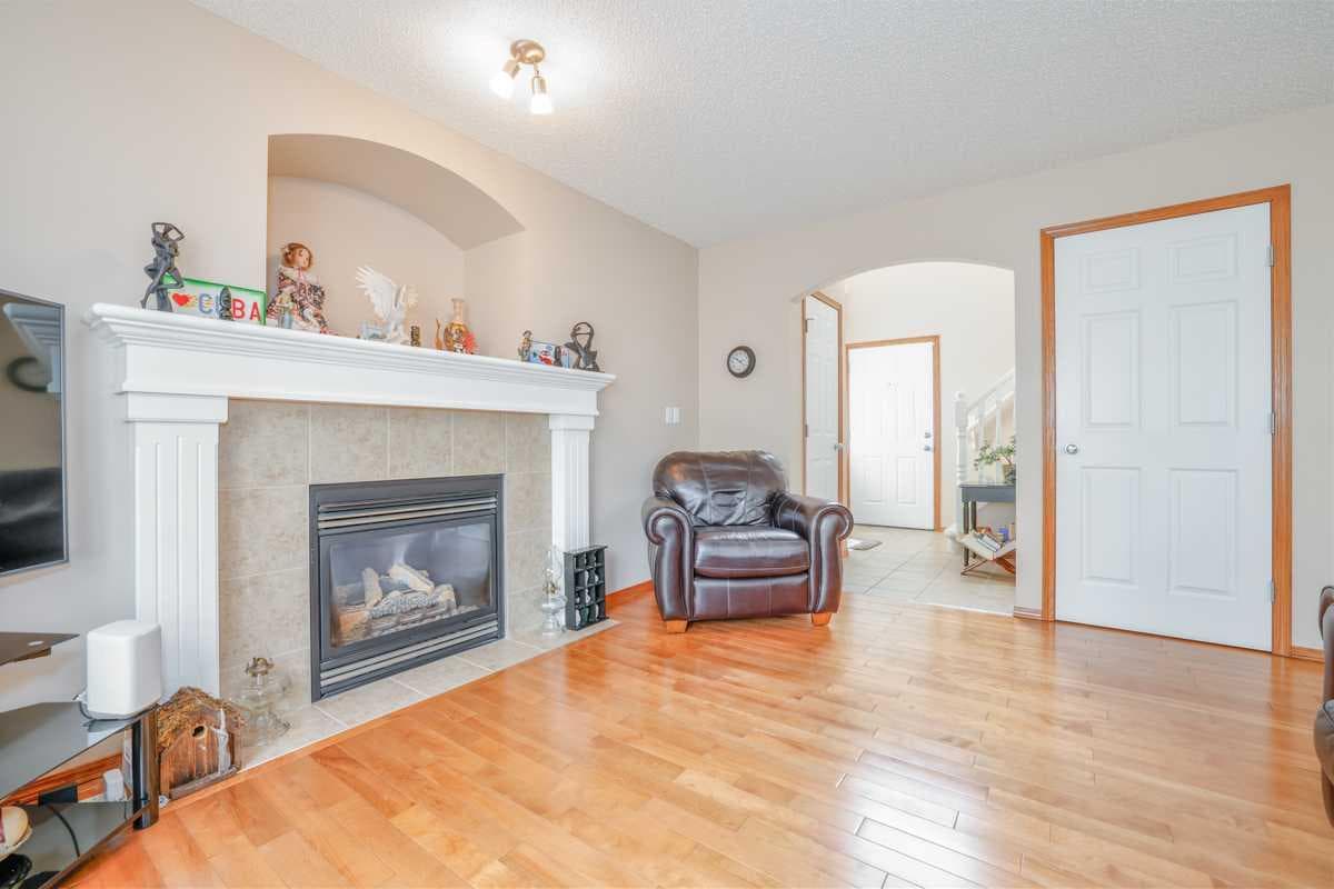 42 Royal Birch Landing NW — photo 4