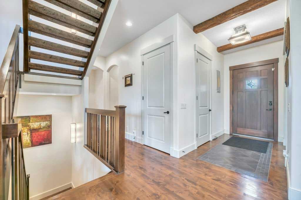 377 Evergreen Circle SW — photo 3