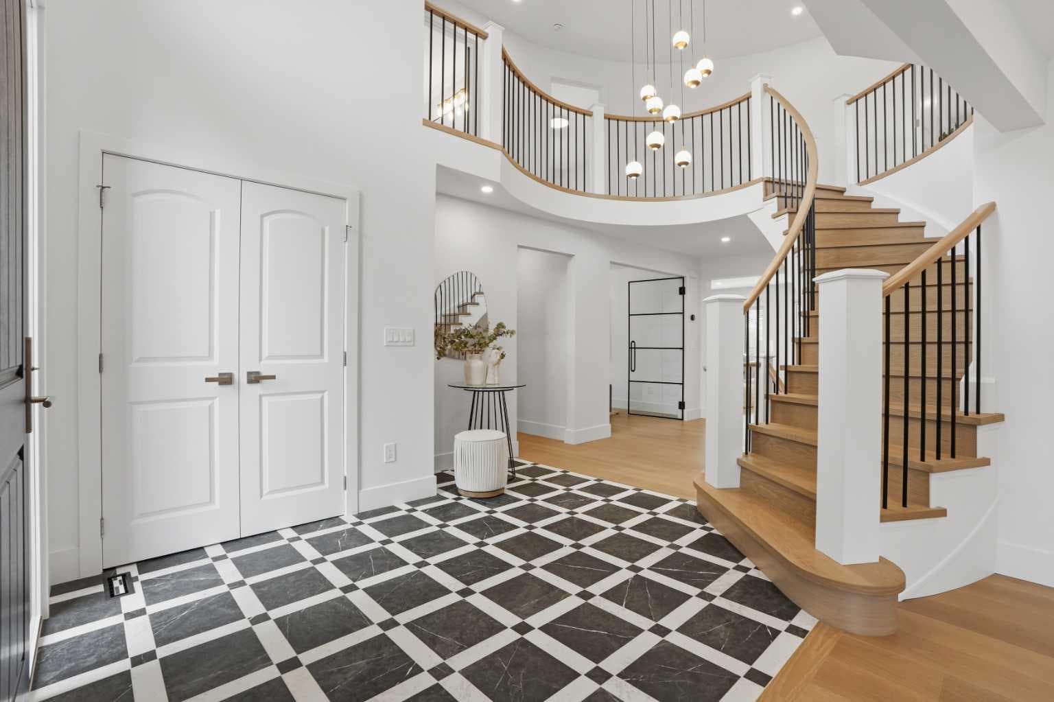 119 Canterville Road SW — photo 2