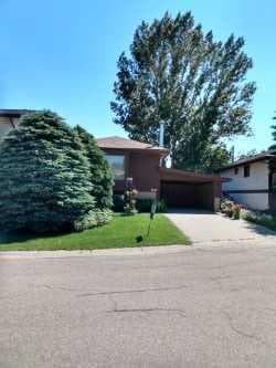 100 Doverglen Crescent SE — photo 1