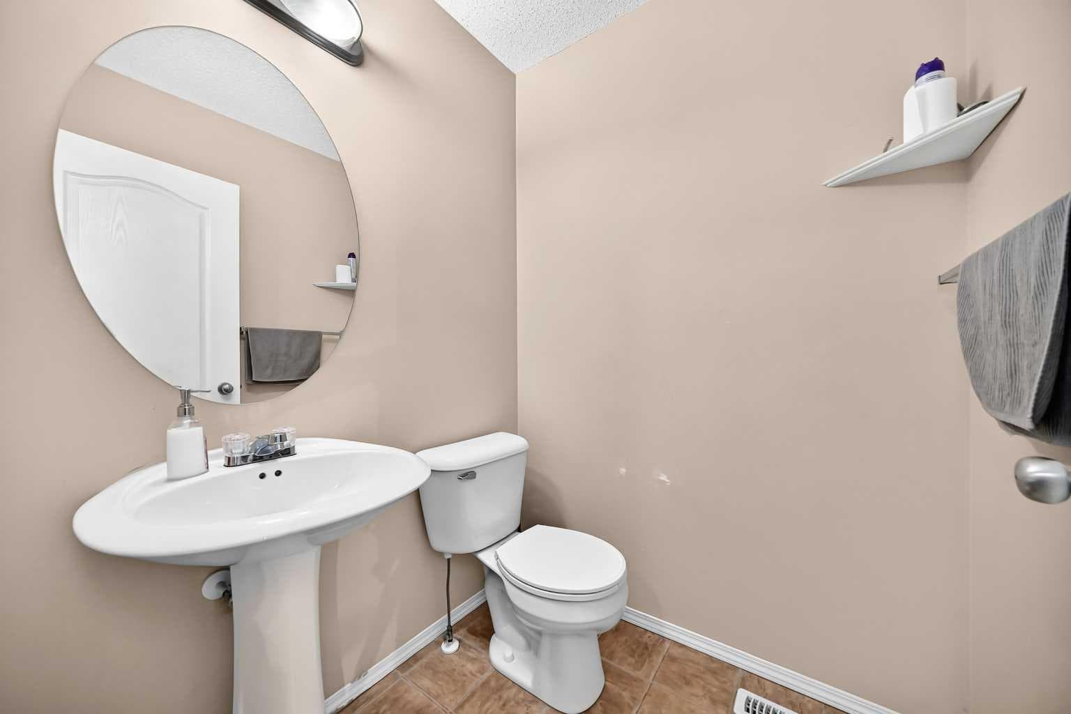 18 Taralake Gardens NE — photo 5