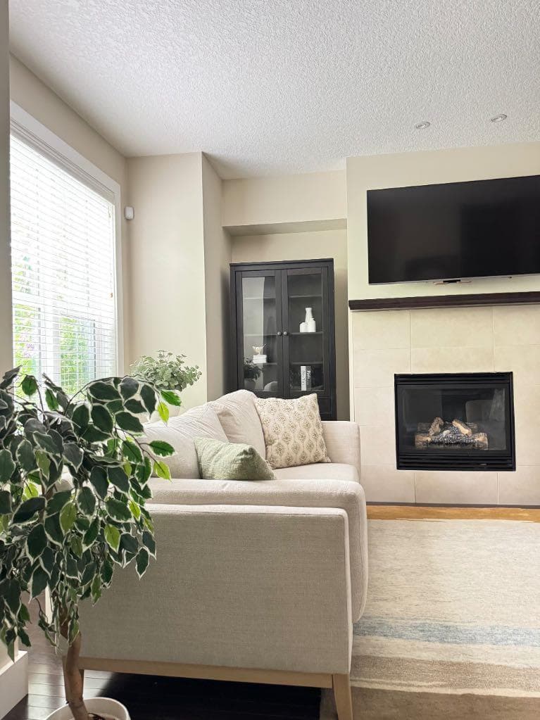 2821 Dallaire Avenue SW — photo 4