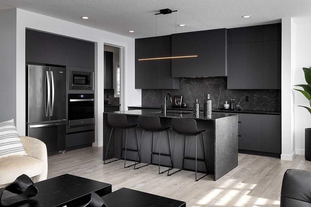 259 Corner Glen Gardens NE — photo 2