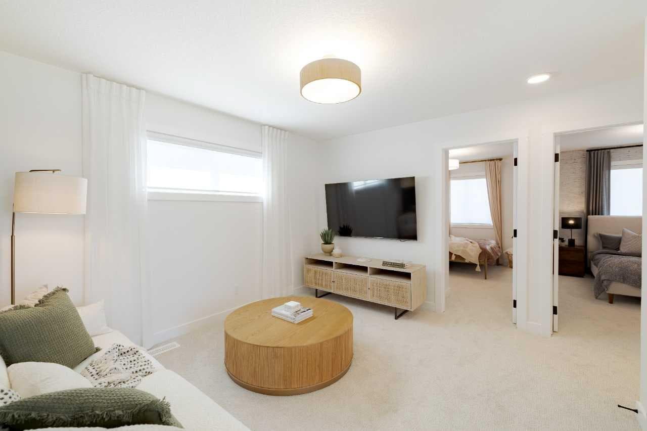 461 Rosemary Gardens SE — photo 4