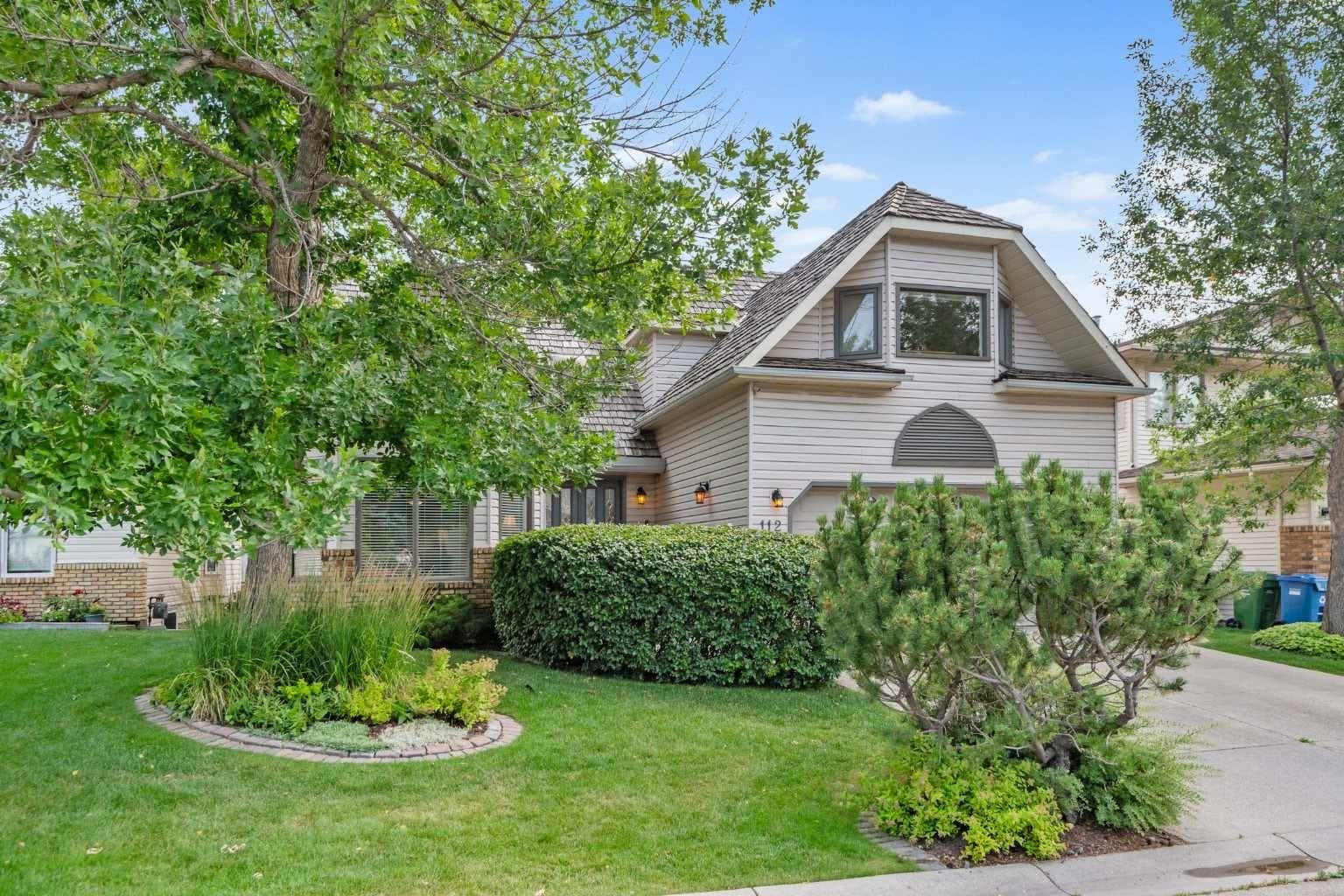 112 Hawkford Crescent NW — photo 1