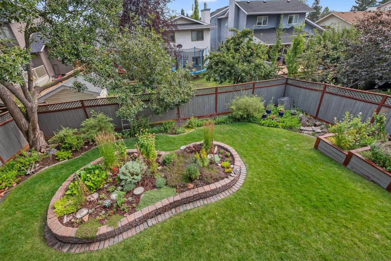 112 Hawkford Crescent NW — photo 5