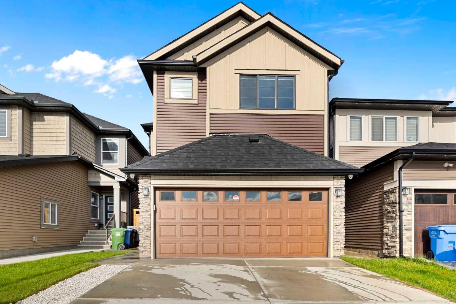 260 Homestead Grove NE — photo 1