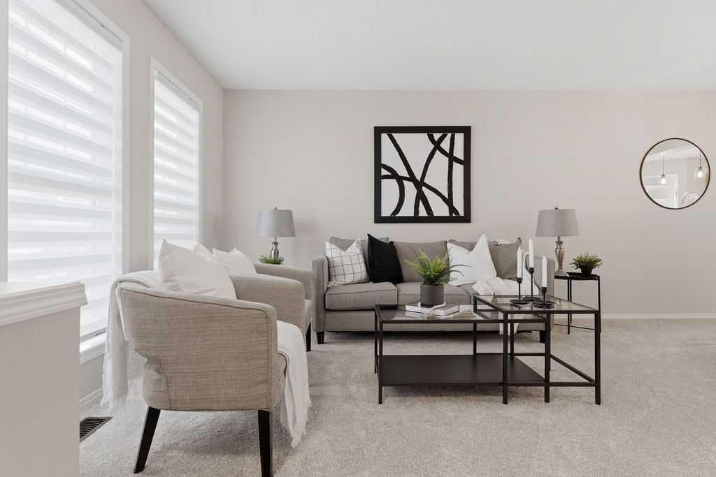 115 Elgin Meadows View SE — photo 2