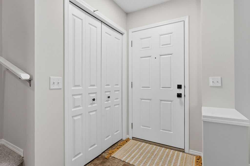 115 Elgin Meadows View SE — photo 4
