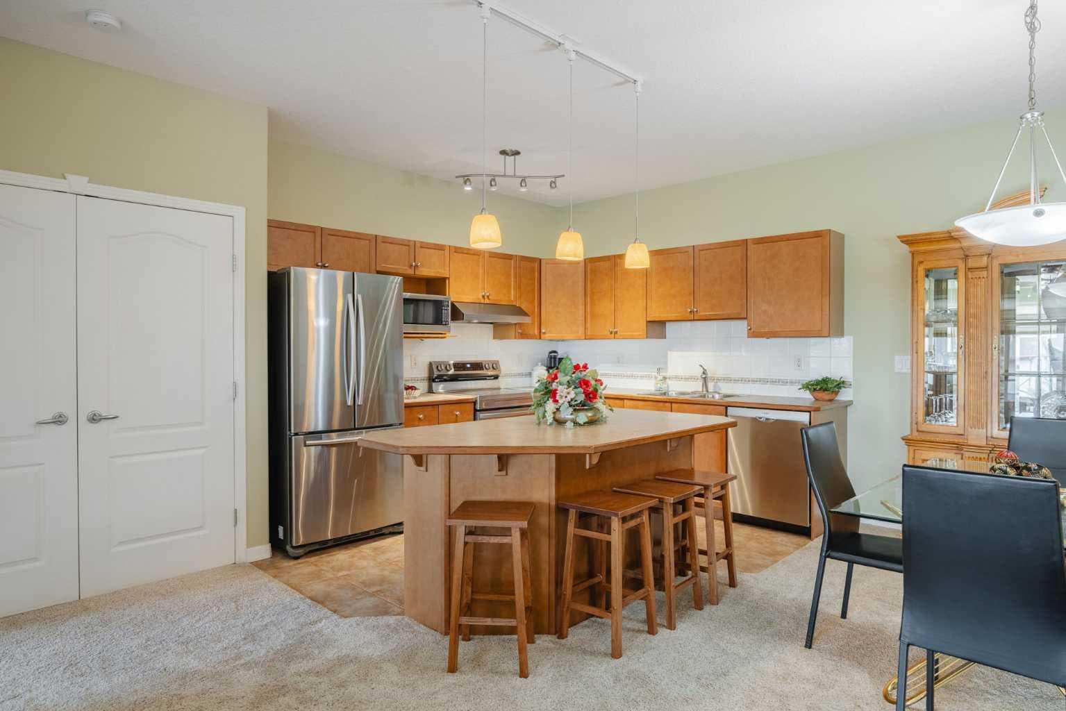 2309, 303 Arbour Crest Drive NW — photo 3