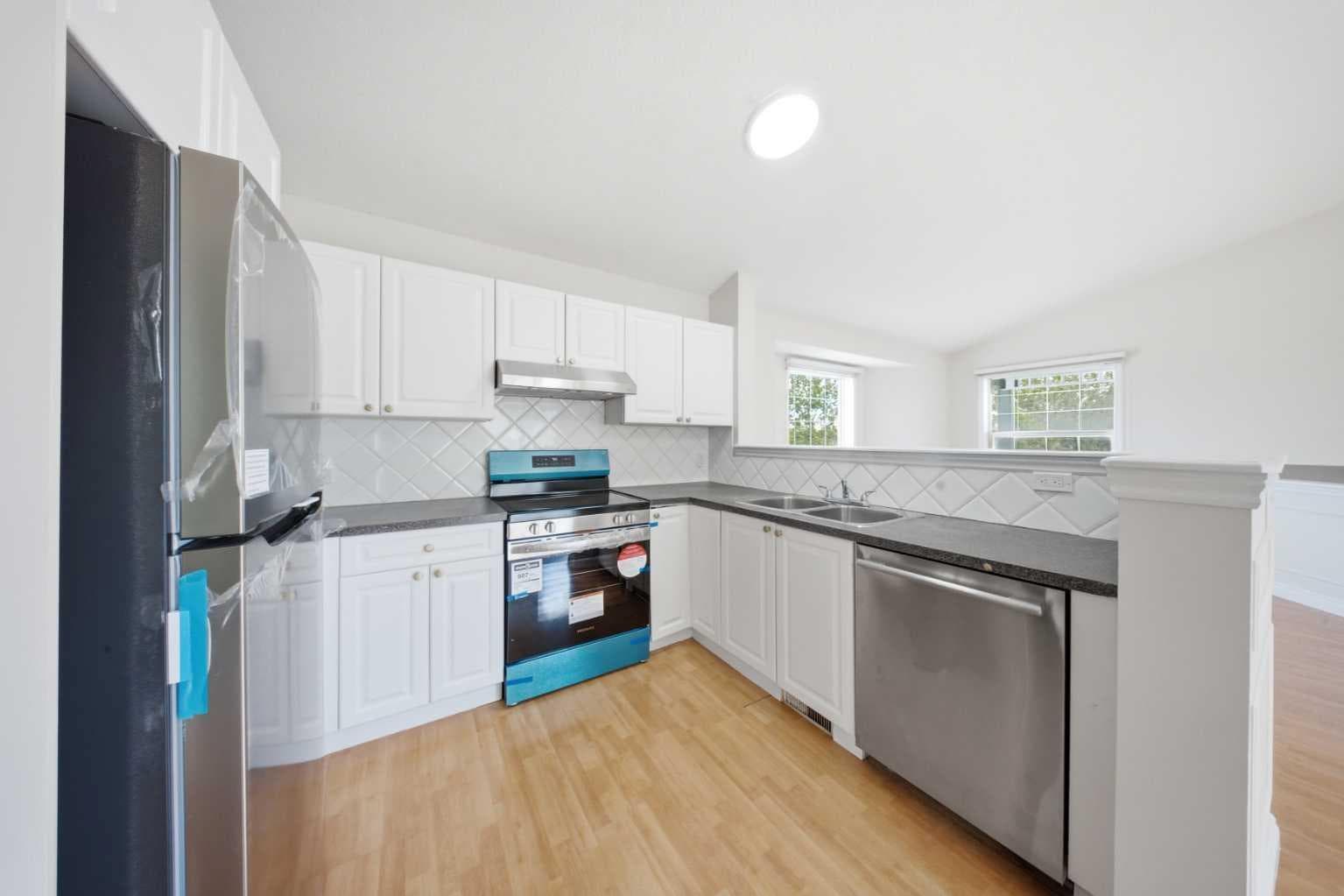 33 MARTIN CROSSING Green NE — photo 5