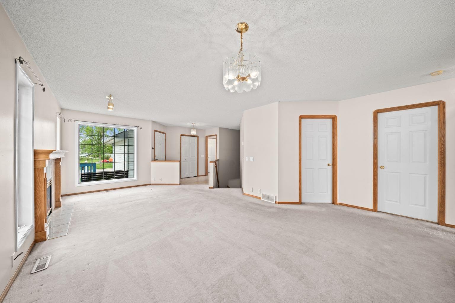 126 Douglas Glen Close SE — photo 3