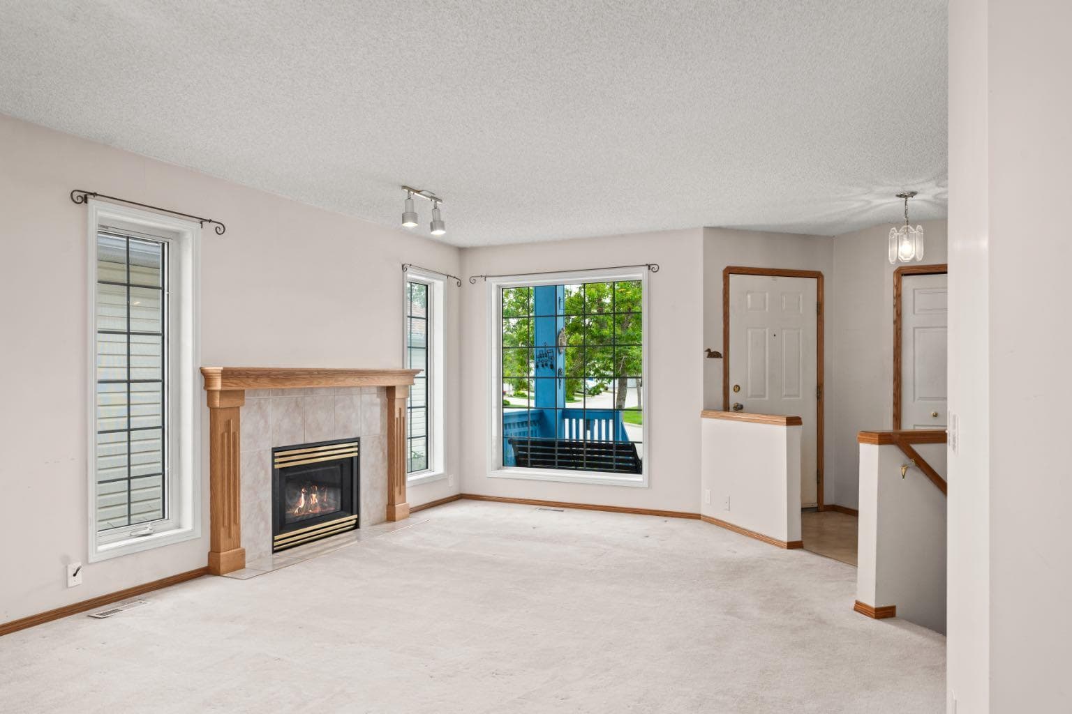 126 Douglas Glen Close SE — photo 5