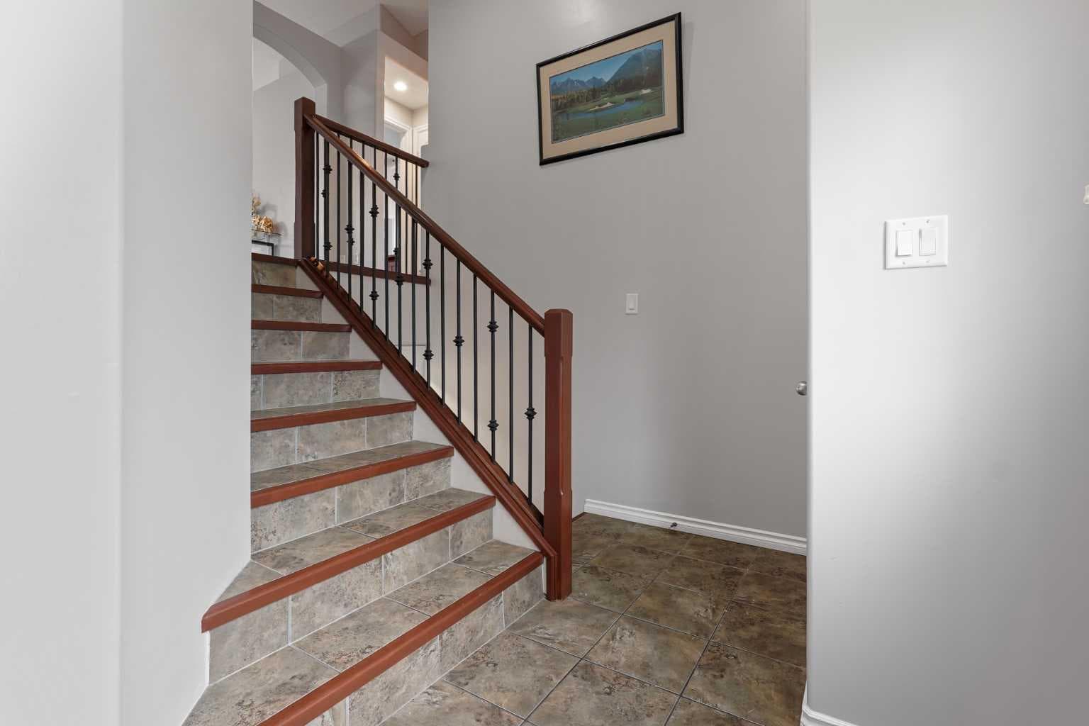 432 Firelight Point W — photo 3