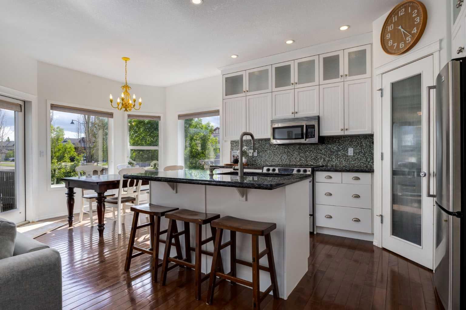 5 Brightonstone Grove SE — photo 2