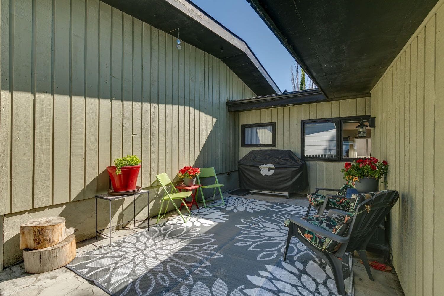 724 Willacy Drive SE — photo 3