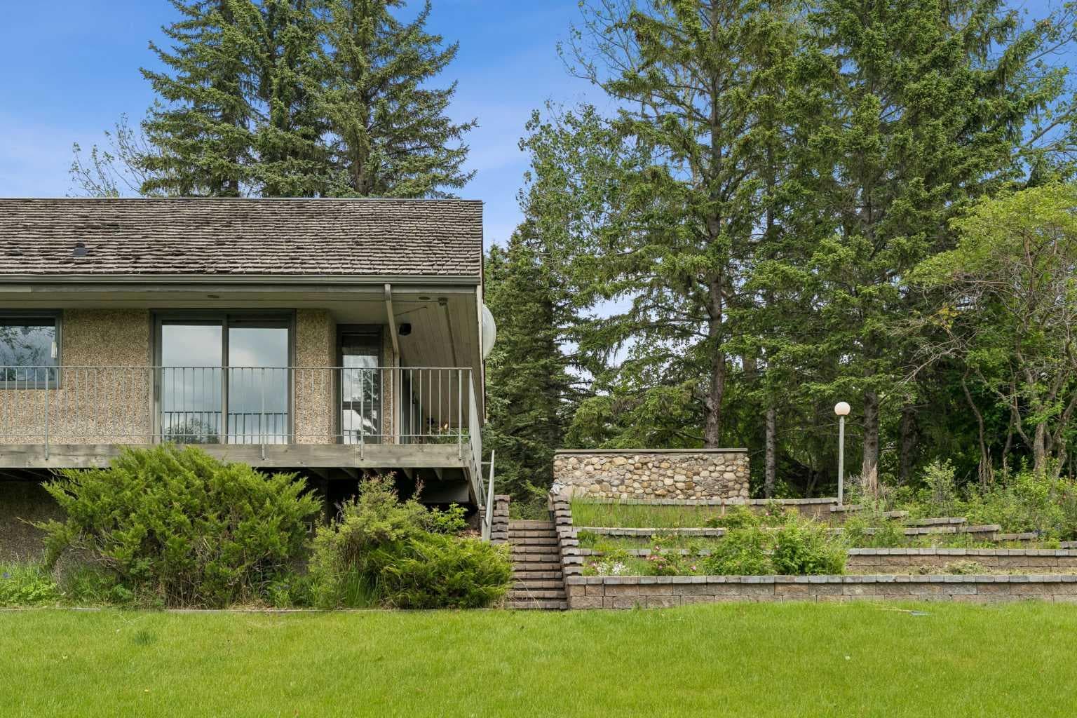 237 Escarpment Drive — photo 2