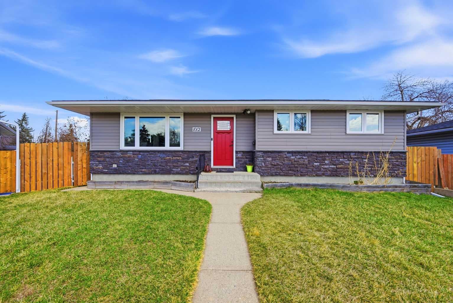 1012 Riddell Place SE — photo 4