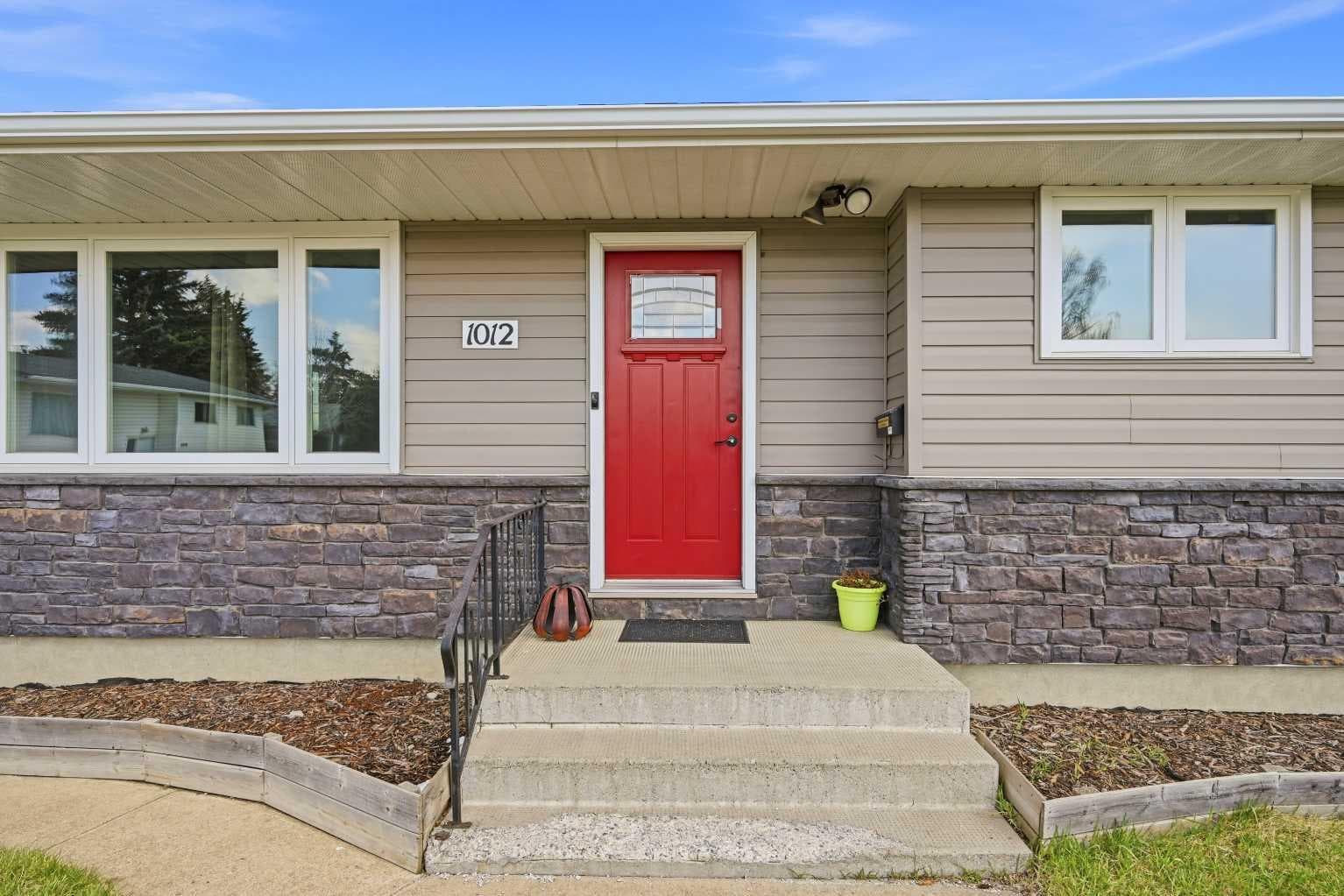 1012 Riddell Place SE — photo 5