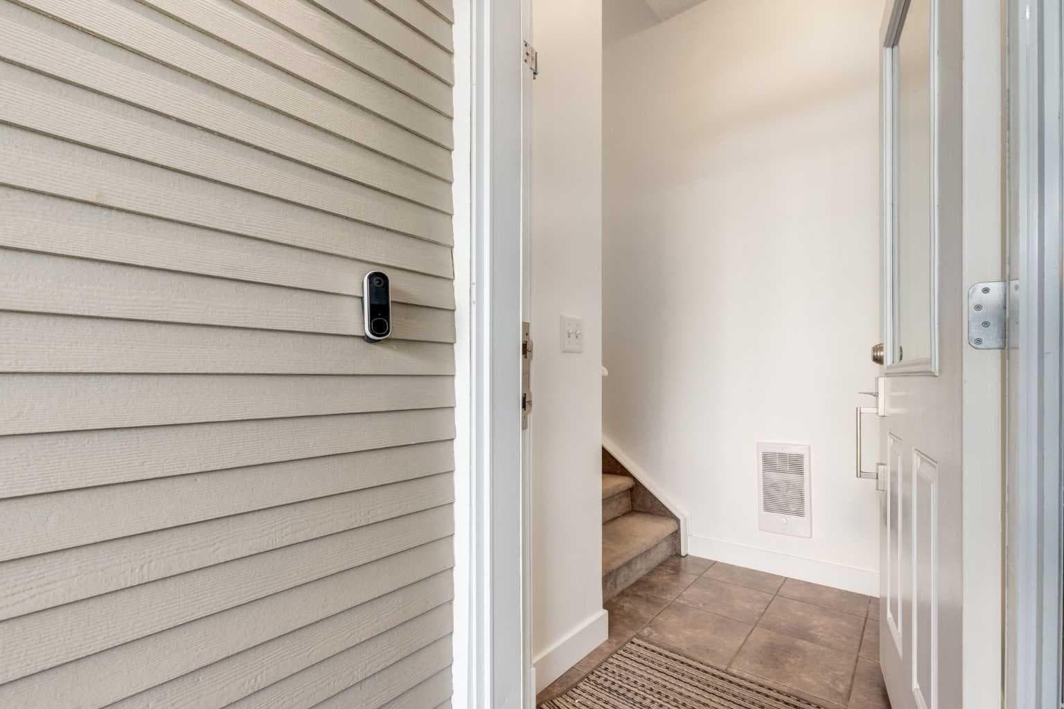 804, 281 Cougar Ridge Drive SW — photo 4
