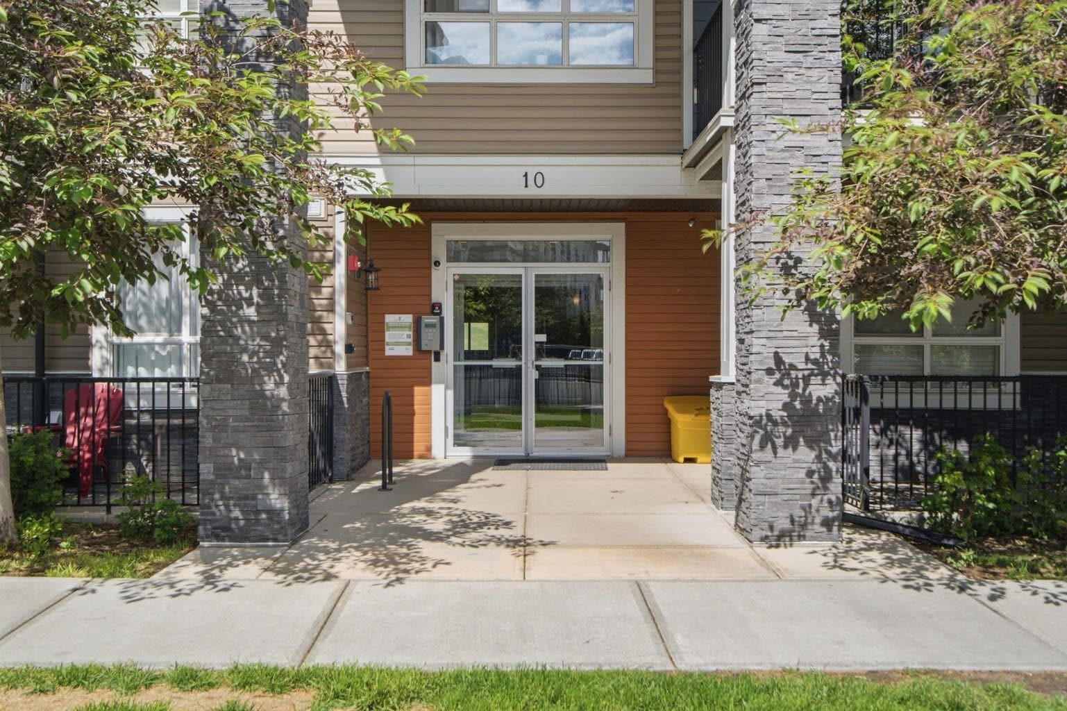419, 10 Walgrove Walk SE — photo 4