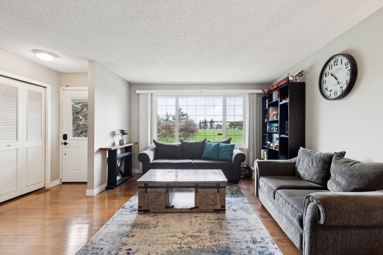 4387 Dovercrest Drive SE — photo 3