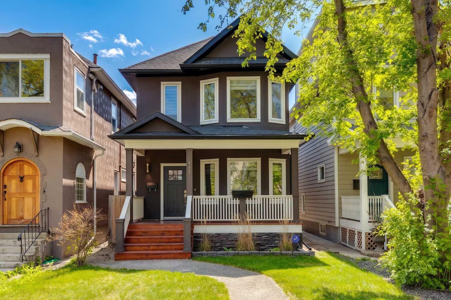 911 18 Avenue SW — photo 1