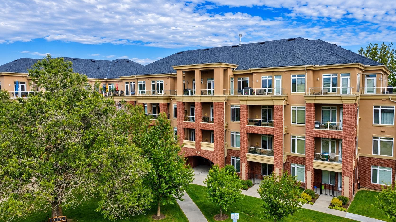 Apartment in Spruce Cliff