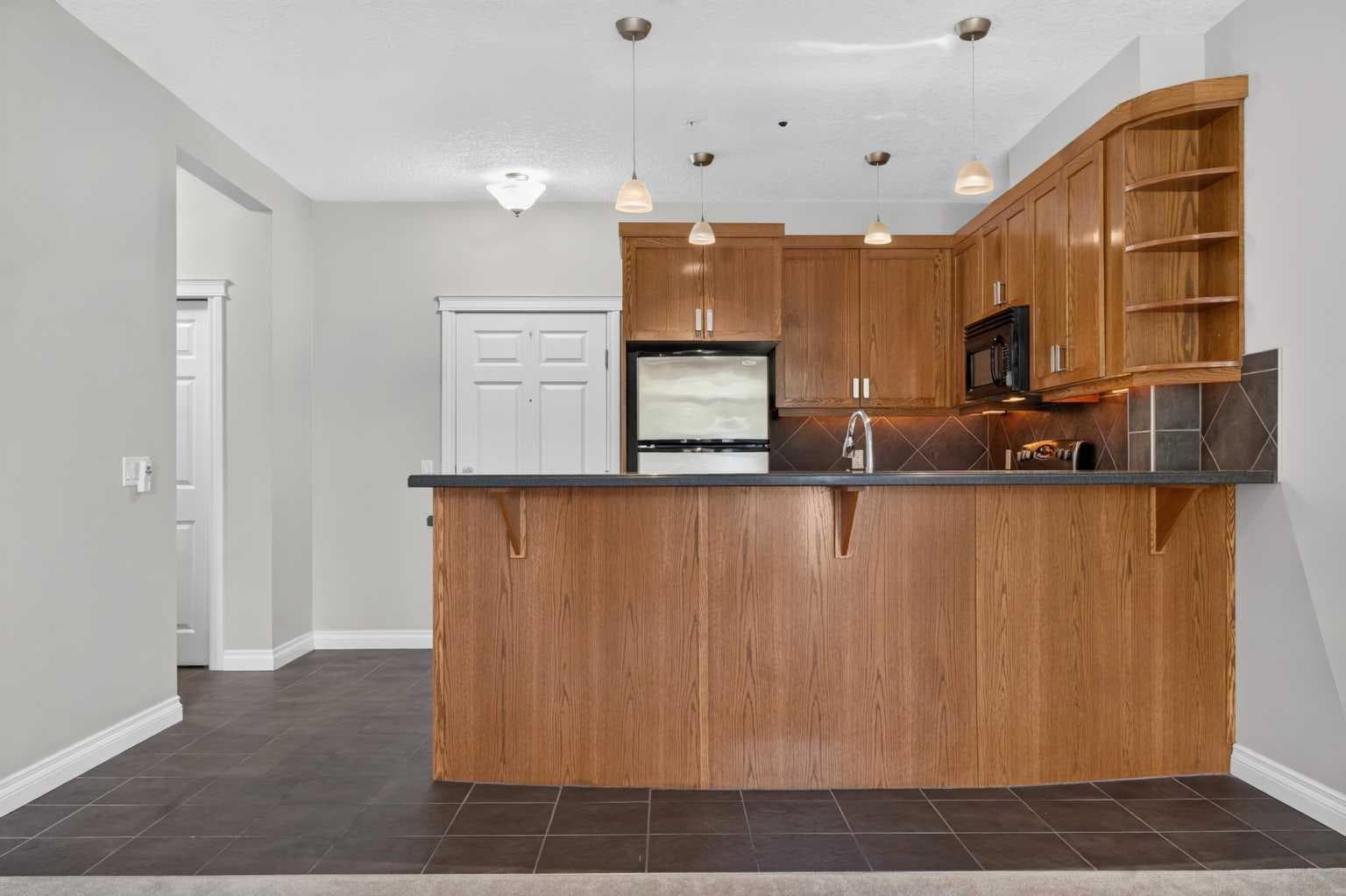 7101, 14 Hemlock Crescent SW — photo 5