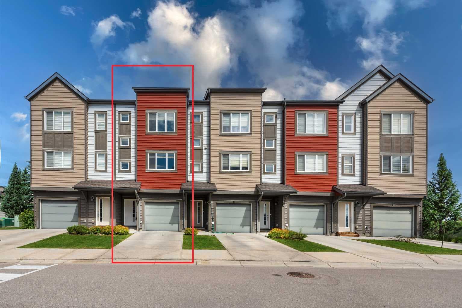 82 Copperstone Common SE — photo 1