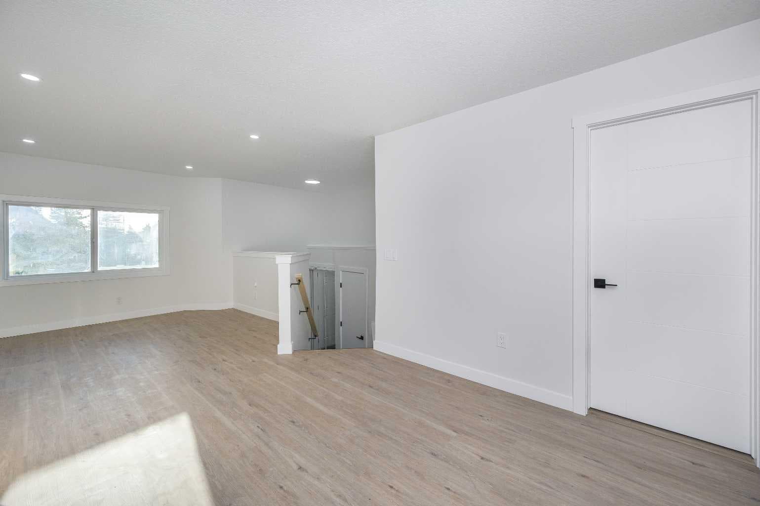 4249 Catalina Boulevard NE — photo 5